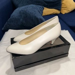 White kitten heels- made in italy